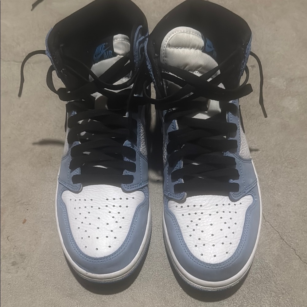 Nike Men's Blue and White Sneakers